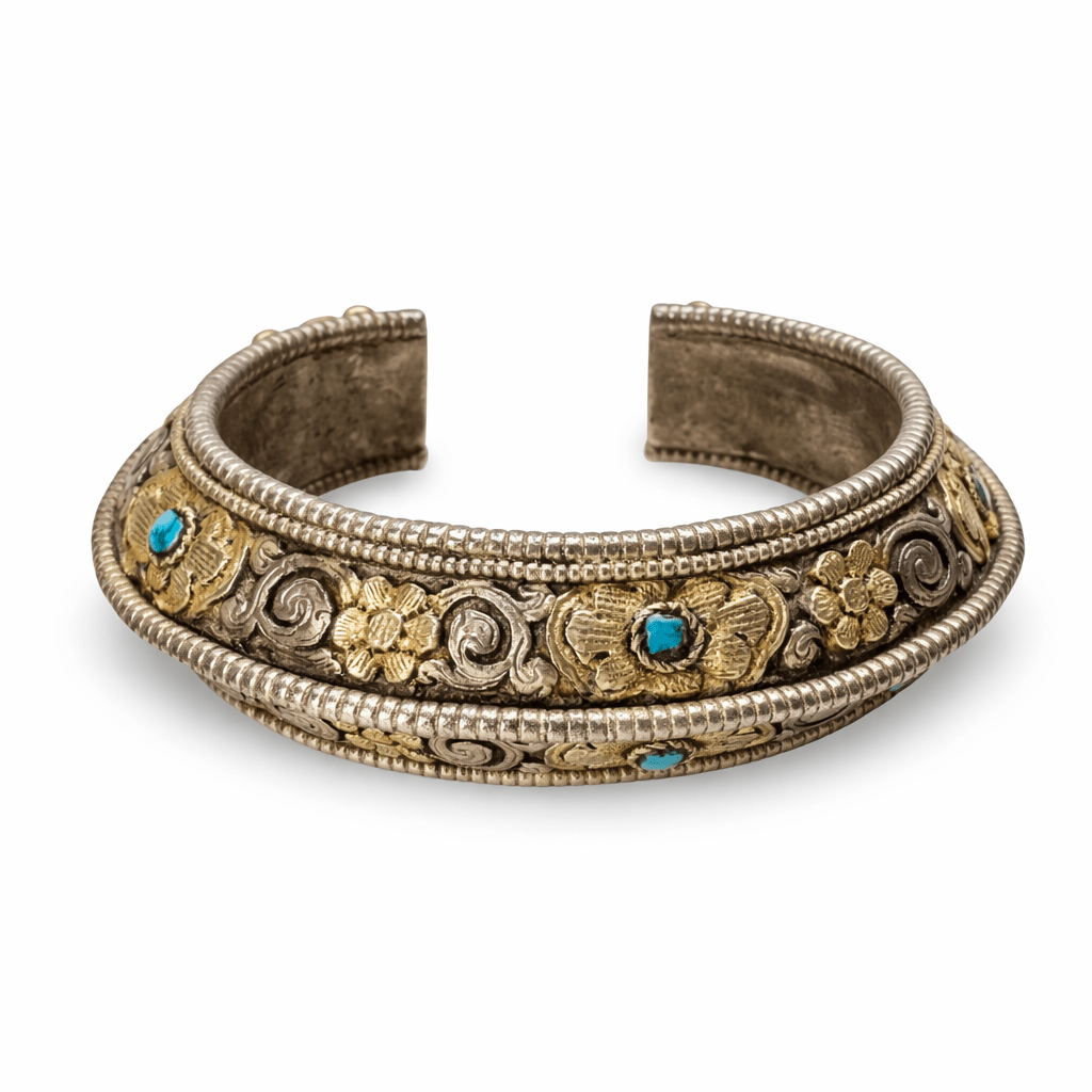 Antiker Armreif aus Bhutan – Silber, teilvergoldet mit Türkis - Atelier Tibet
