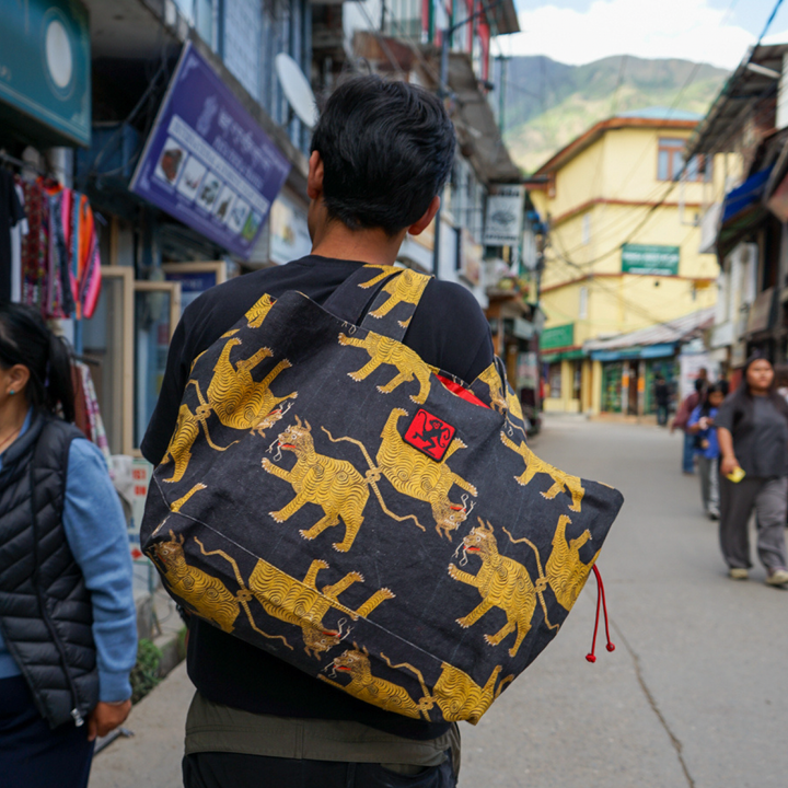 Big Tote – Tibetischer Tiger · Studio Losel