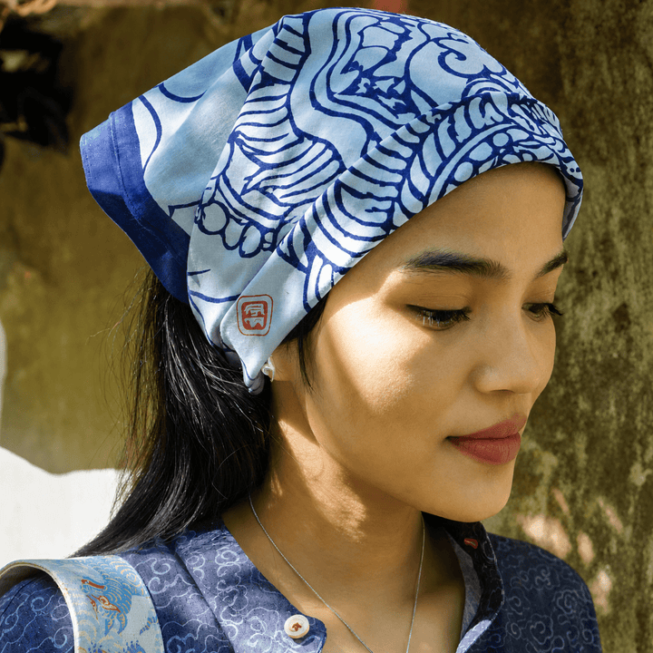 Bandana - lila Schneelöwe · Studio Losel - Atelier Tibet