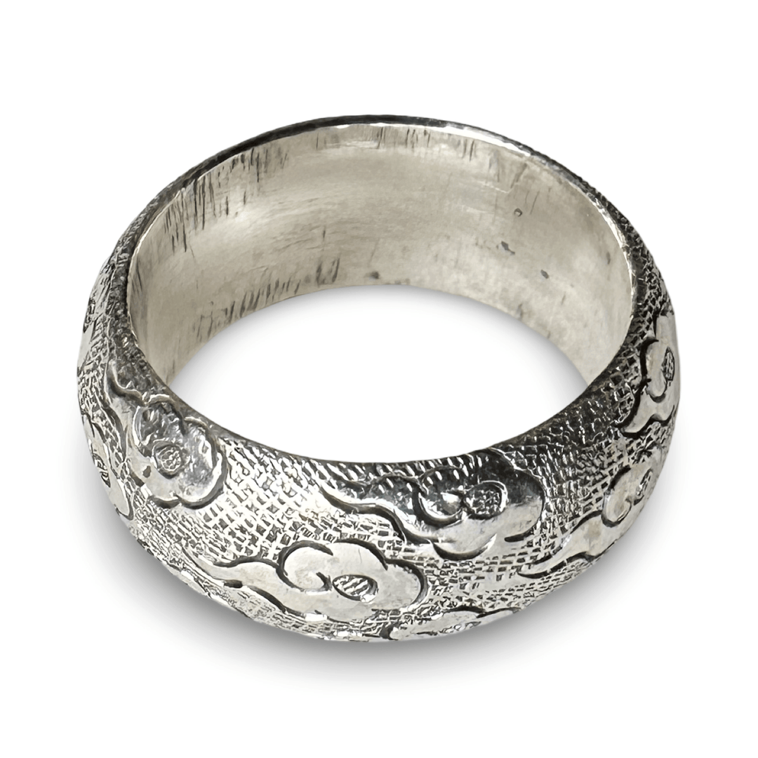Breiter Silberring mit Tibetischem Wolkenmotiv - Atelier Tibet