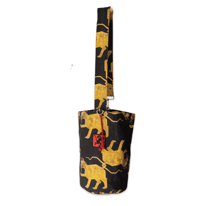 Bucket Bag - Tibetischer Tiger, schwarz-gelb-rot · Studio Losel - Atelier Tibet