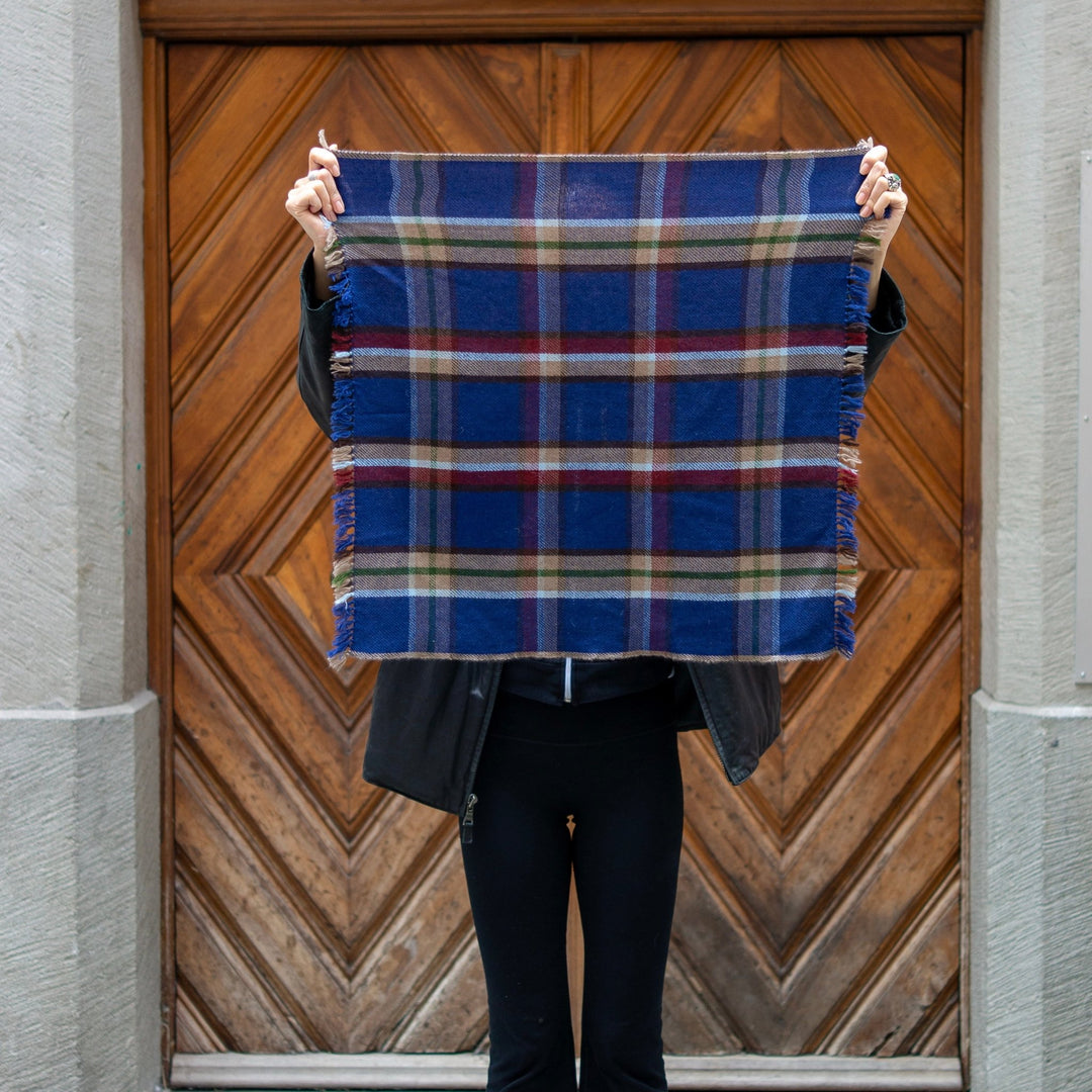 Cashmere-Schal «Changtang» - Königsblau mit Sand und Bordeaux - Atelier Tibet