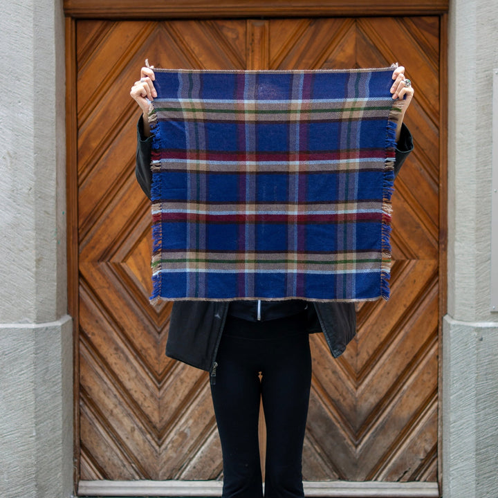 Cashmere-Schal «Changtang» - Königsblau mit Sand und Bordeaux - Atelier Tibet