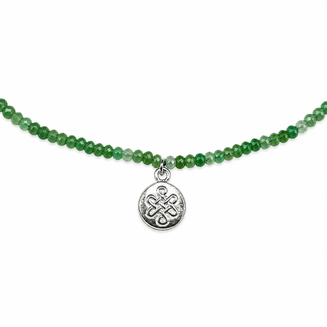 Chrysopras Halskette mit Silberanhänger «Endloser Knoten» - Atelier Tibet