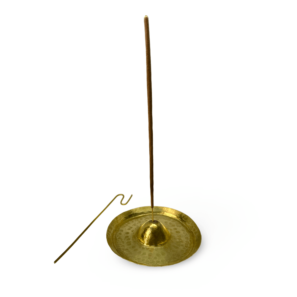 Dekorativer Räuchersockel aus Messing – für Räucherschnüre & Räucherstäbchen - Atelier Tibet