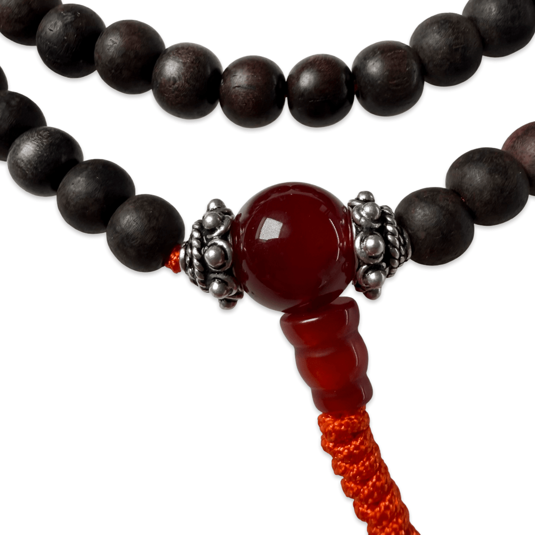 Ebenholz-Mala mit Silber und rotem Achat - Atelier Tibet