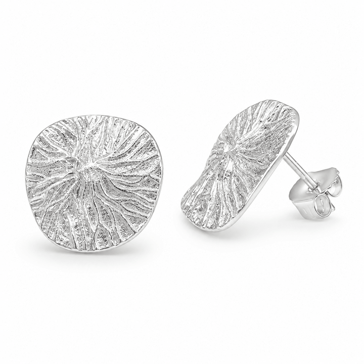 Eleganter Blatt-Ohrstecker aus Silber - Atelier Tibet