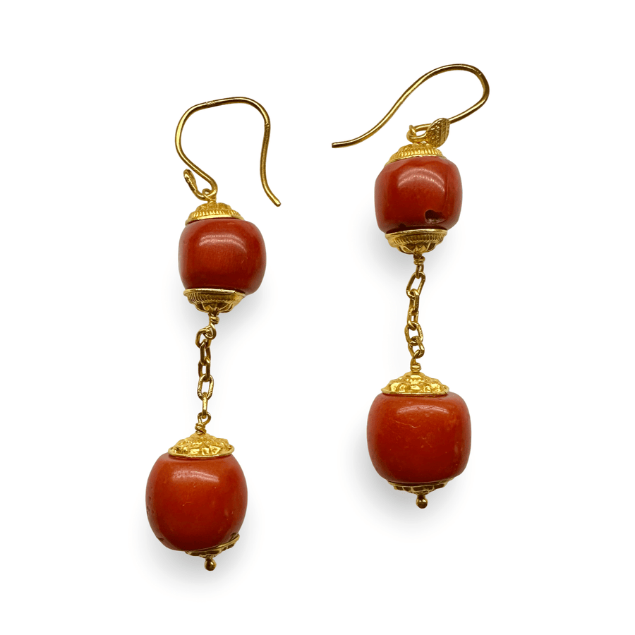 Exquisite antike Ohranhänger aus alten Korallen und Gold - Atelier Tibet