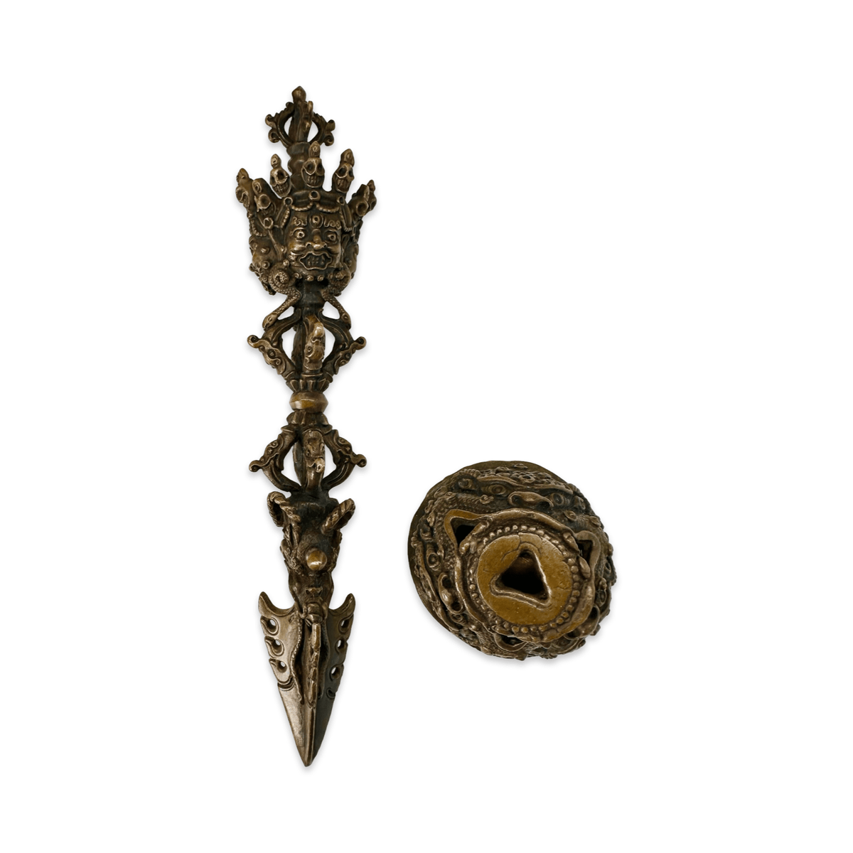 Fein gearbeiteter Phurpa Ritualdolch aus Kupfer mit Ständer - Atelier Tibet