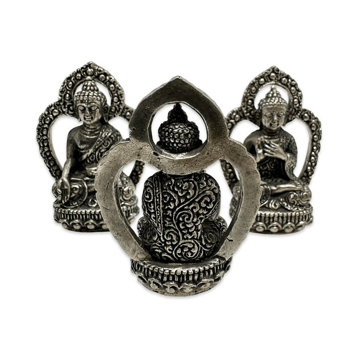 Fünfteiliges Set kleiner Buddha - Statuen aus versilberter Bronze (4.5 cm) - Atelier Tibet