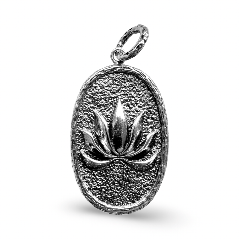 Grosser Lotus - Anhänger aus Silber - Atelier Tibet