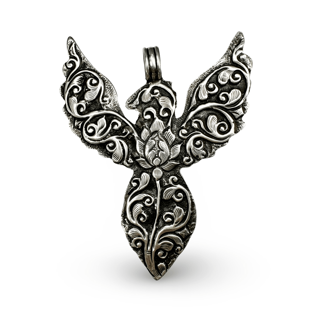 Grosser Silber - Anhänger eines mystischen Vogels mit Karneol und Koralle - Atelier Tibet