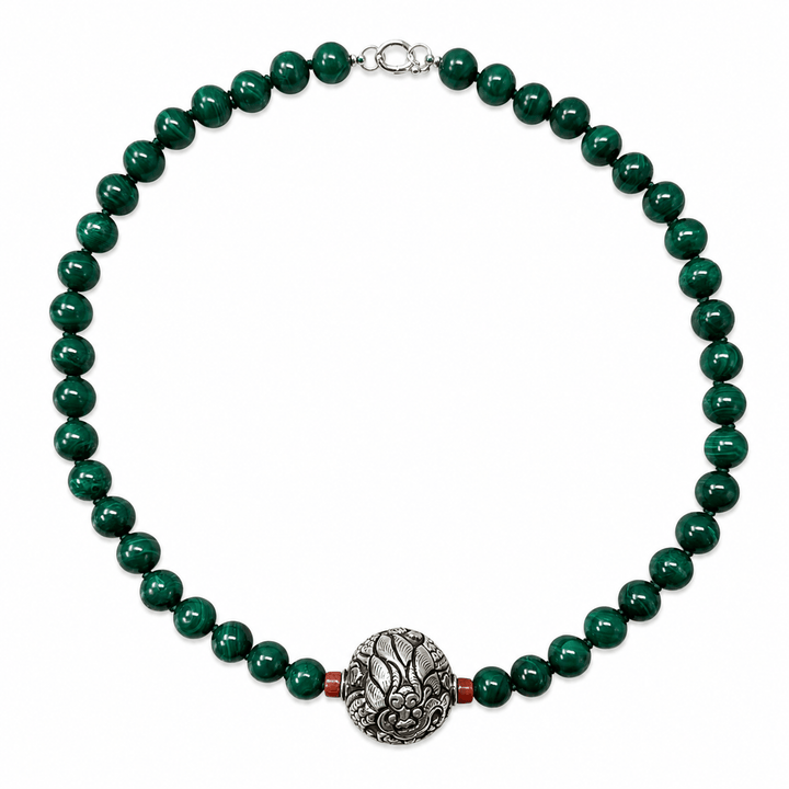 Halskette aus Malachit mit silberner Drachen-Perle und alter Koralle - Atelier Tibet