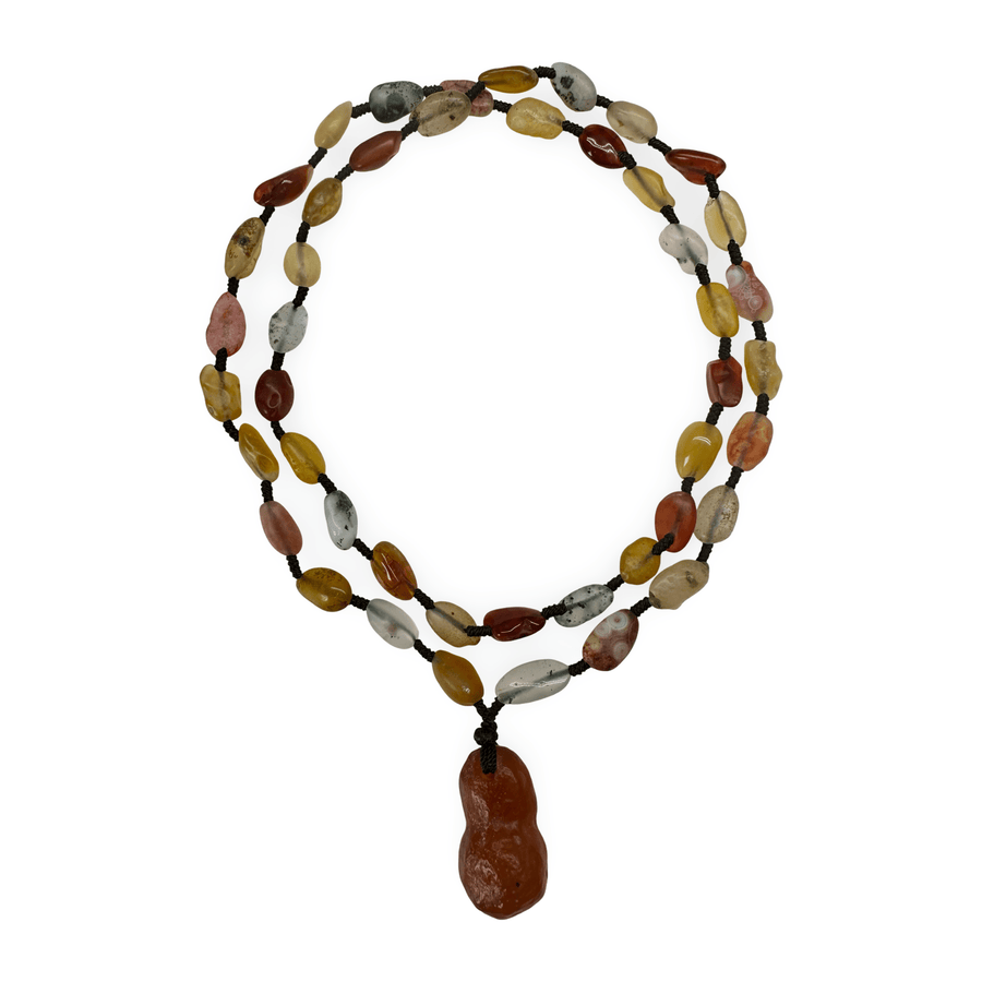 Halskette aus naturgeschliffenen Achaten aus der Wüste Gobi - Atelier Tibet
