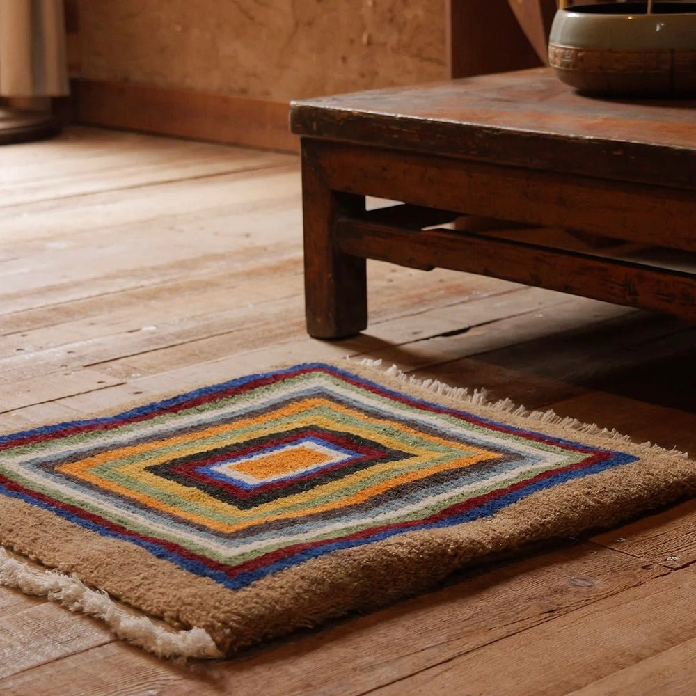 Handgeknüpfter Sitzteppich aus tibetischer Wolle · CHARU × Sayol - Atelier Tibet
