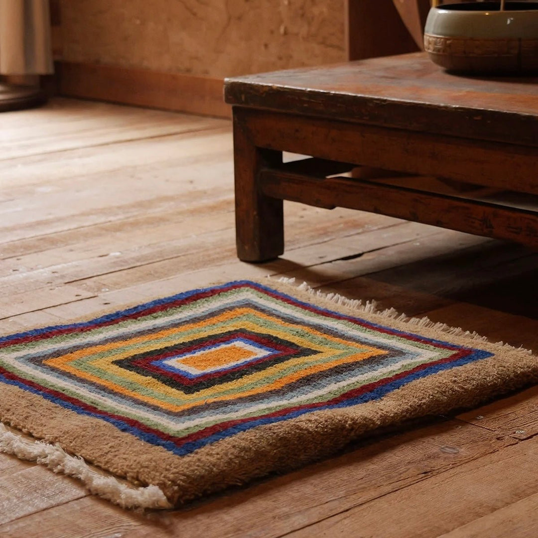 Handgeknüpfter Sitzteppich aus tibetischer Wolle · CHARU × Sayol - Atelier Tibet