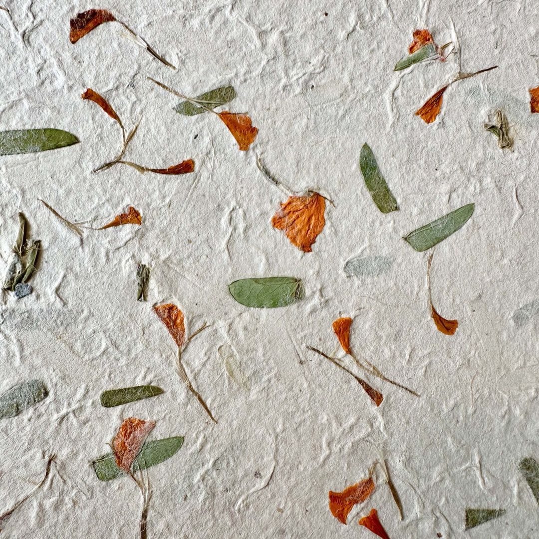 Handgeschöpftes Lokta - Papier mit Sommerblumen - Mischung - Atelier Tibet