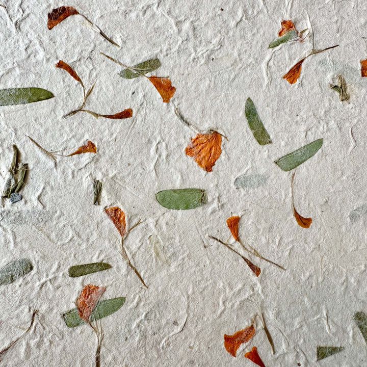 Handgeschöpftes Lokta - Papier mit Sommerblumen - Mischung - Atelier Tibet