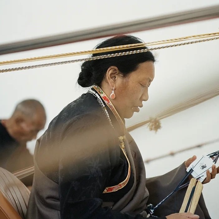 Handgewebter Schlüsselanhänger aus Tibet · CHARU × Tsoten - Atelier Tibet