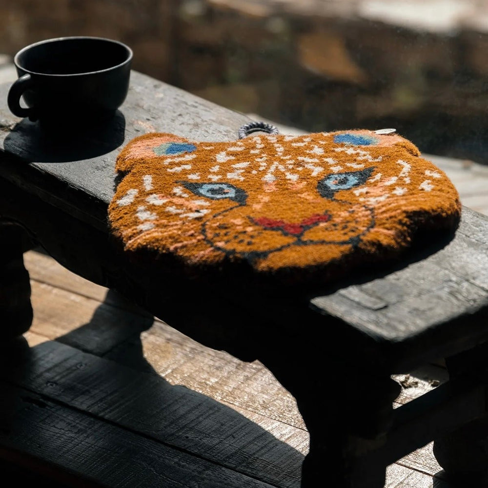 «Highland Beasts» · Mini-Teppich aus Tibet · CHARU × Sayol - Atelier Tibet