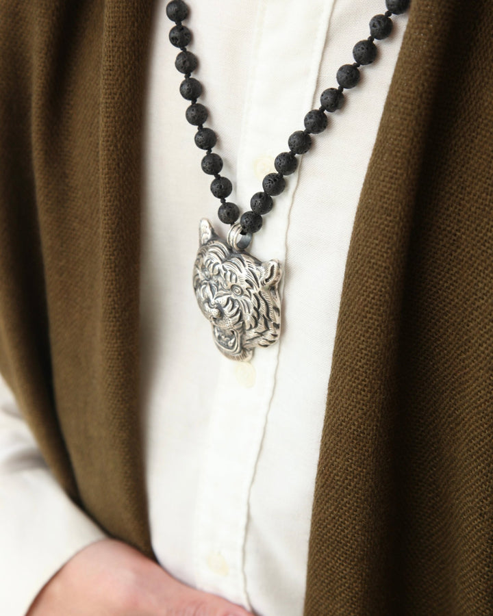 Himalaya - Schal • 100% Wolle • Olivgrün - Atelier Tibet