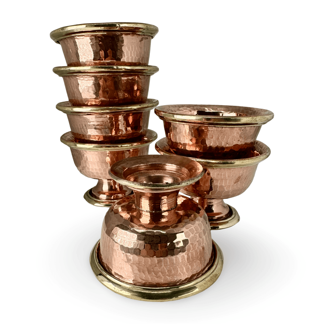 Hochwertige «Chöpa» Altar Wasserschalen aus Kupfer - Atelier Tibet