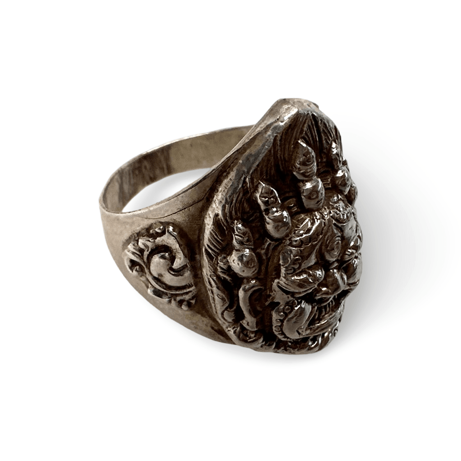 Imposanter Mahakala-Ring aus Silber - Atelier Tibet
