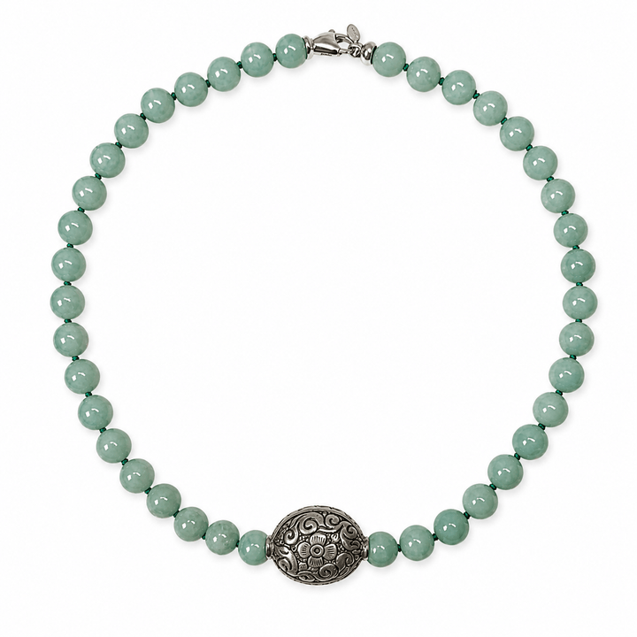 Jade-Kette mit traditioneller Silber-Perle - Atelier Tibet