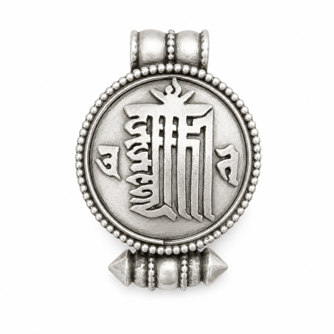 Silberner Ghau-Anhänger mit Kalachakra-Symbol