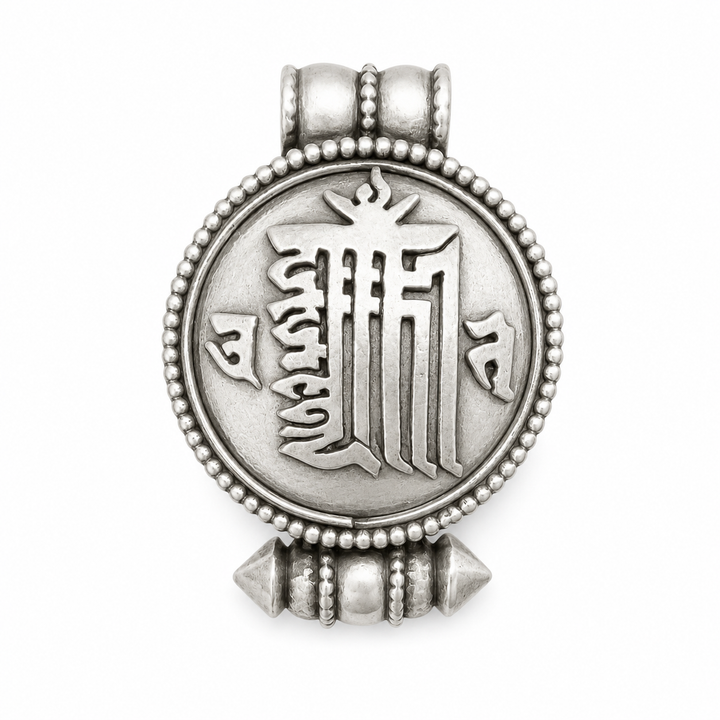 Silberner Ghau-Anhänger mit Kalachakra-Symbol