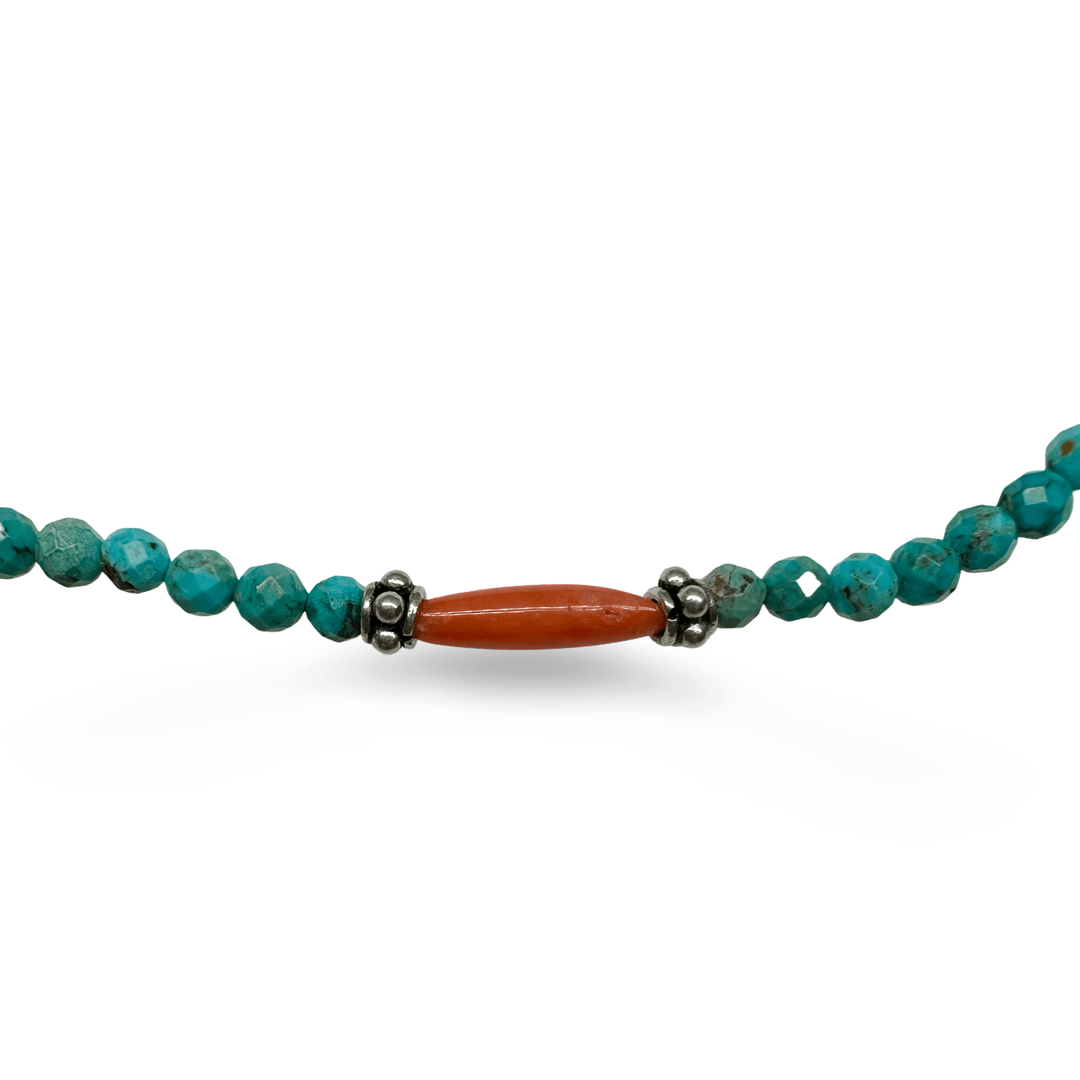 Kette aus Tibet Türkis mit alter Koralle und Silberperlen - Atelier Tibet