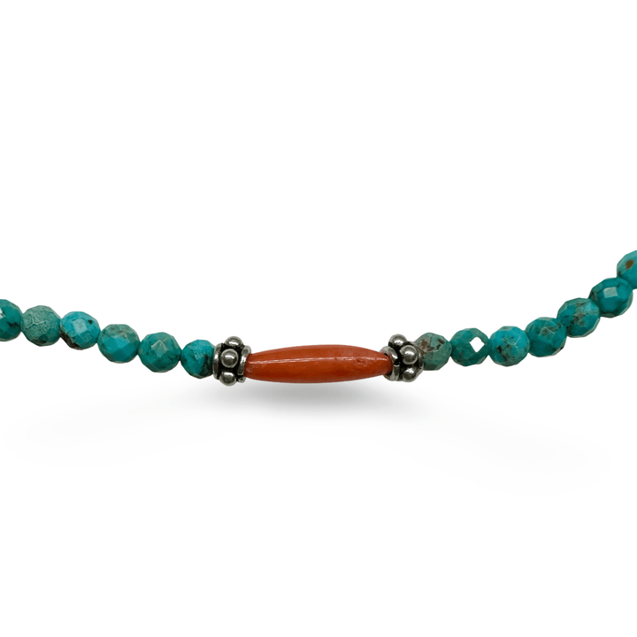 Kette aus Tibet Türkis mit alter Koralle und Silberperlen - Atelier Tibet