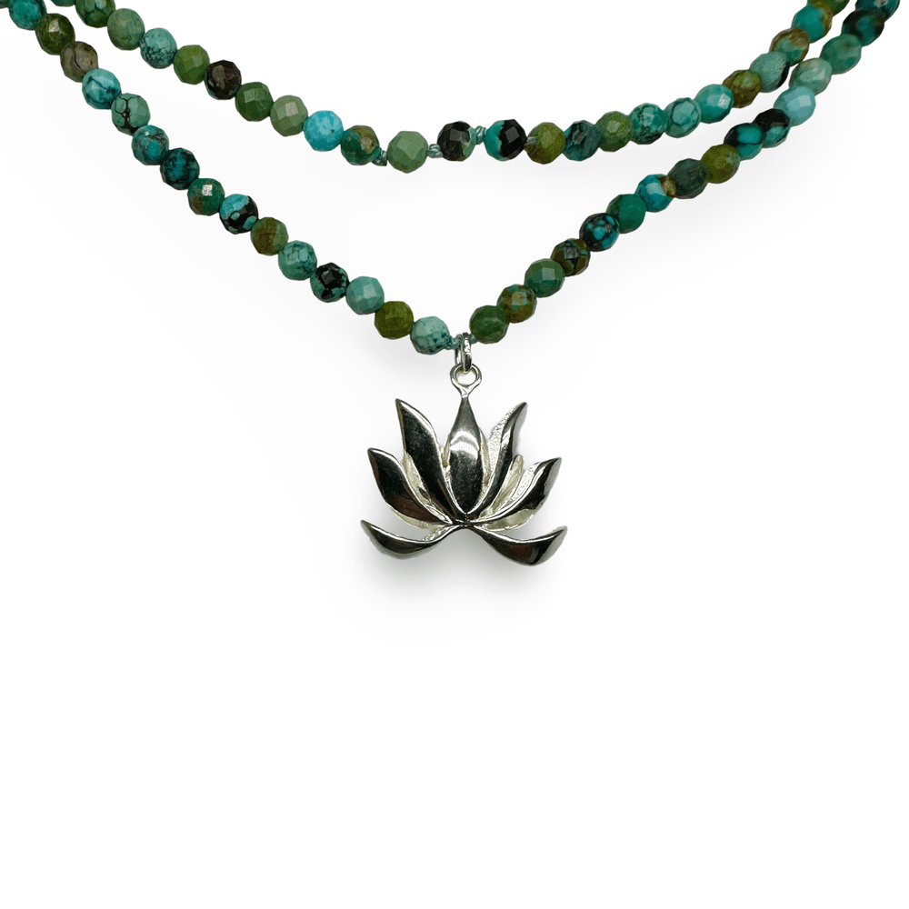 Kette aus Tibet Türkis mit Lotus - Anhänger aus Silber - Atelier Tibet