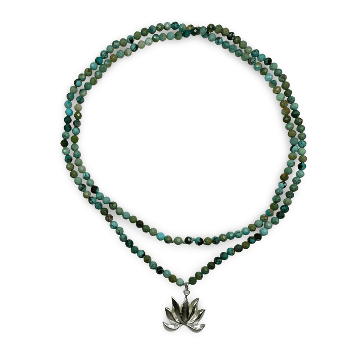 Kette aus Tibet Türkis mit Lotus - Anhänger aus Silber - Atelier Tibet