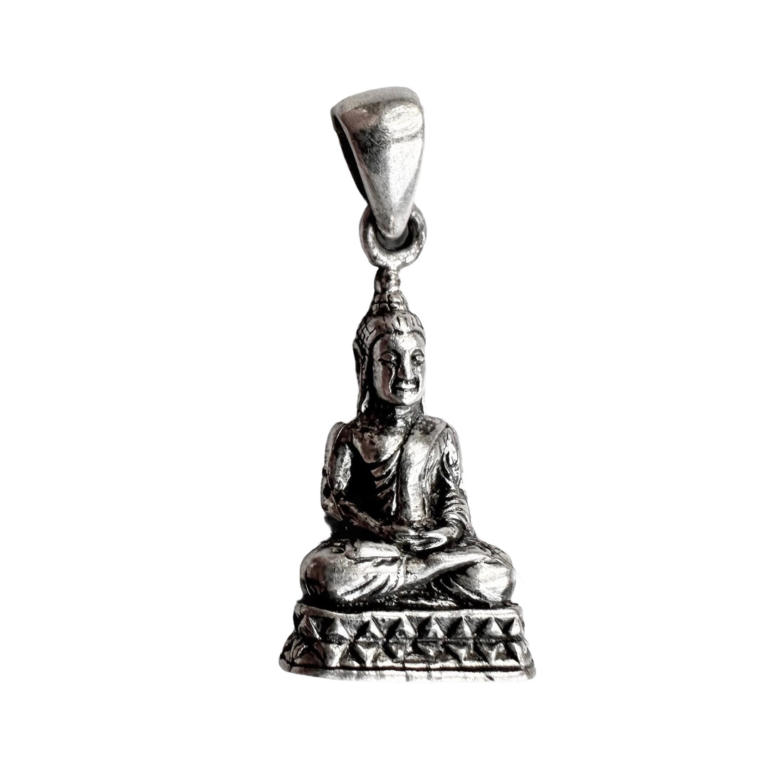 Kleiner Buddha-Anhänger aus Silber - Atelier Tibet