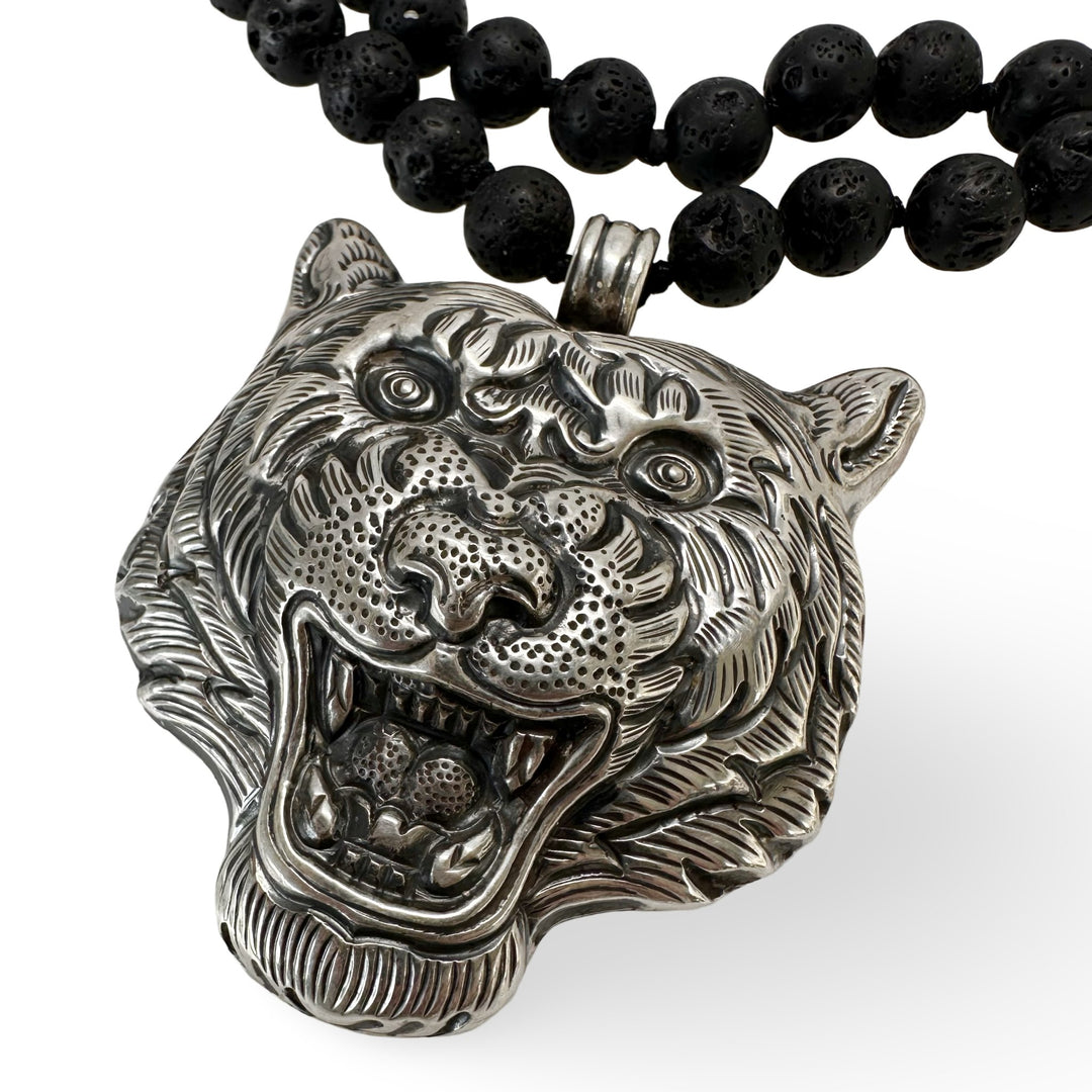 Lava - Halskette mit grossem Tiger - Anhänger aus Silber - Atelier Tibet