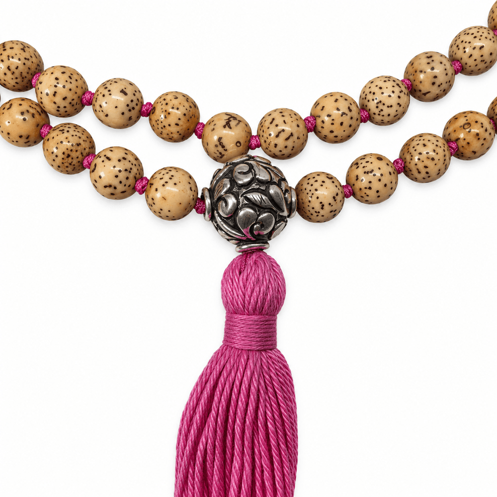 Lotussamen-Mala mit Silberperle und pinker Quaste - Atelier Tibet