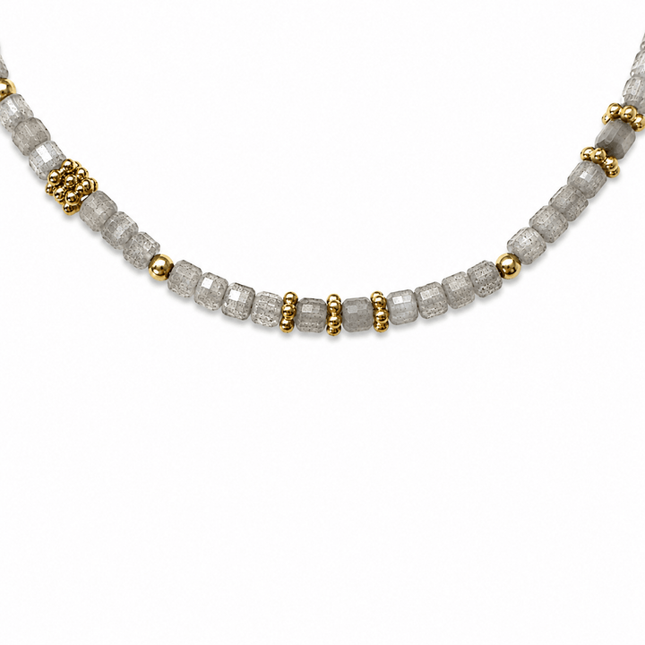 Mala Armband aus facettiertem Labradorit und vergoldeten Silberperlen - Atelier Tibet