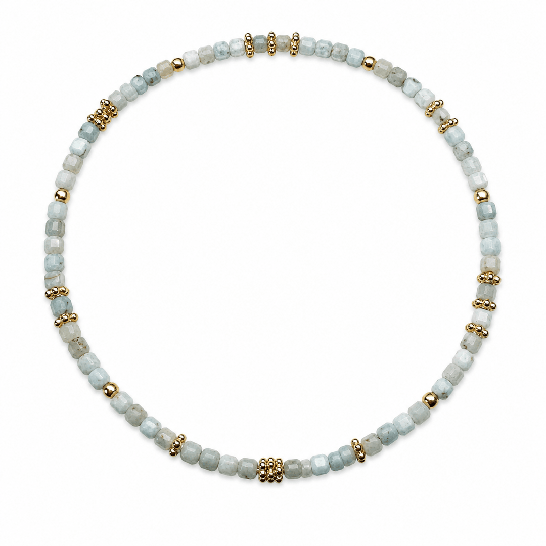 Mala Armband aus facettiertem Larimar und vergoldeten Silberperlen - Atelier Tibet
