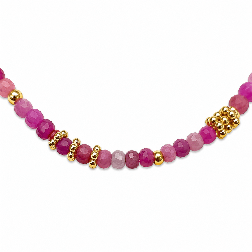 Mala Armband aus facettiertem Rubin und vergoldeten Silberperlen - Atelier Tibet