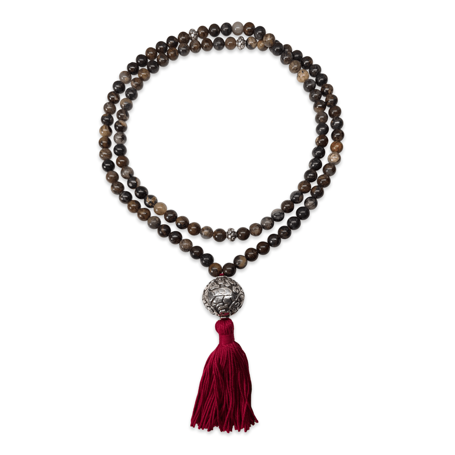 Mala aus mongolischer Jade mit handgeschmiedeter Silberperle - Atelier Tibet