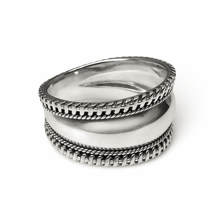 Massiver Silberring mit verziertem Rand - Atelier Tibet