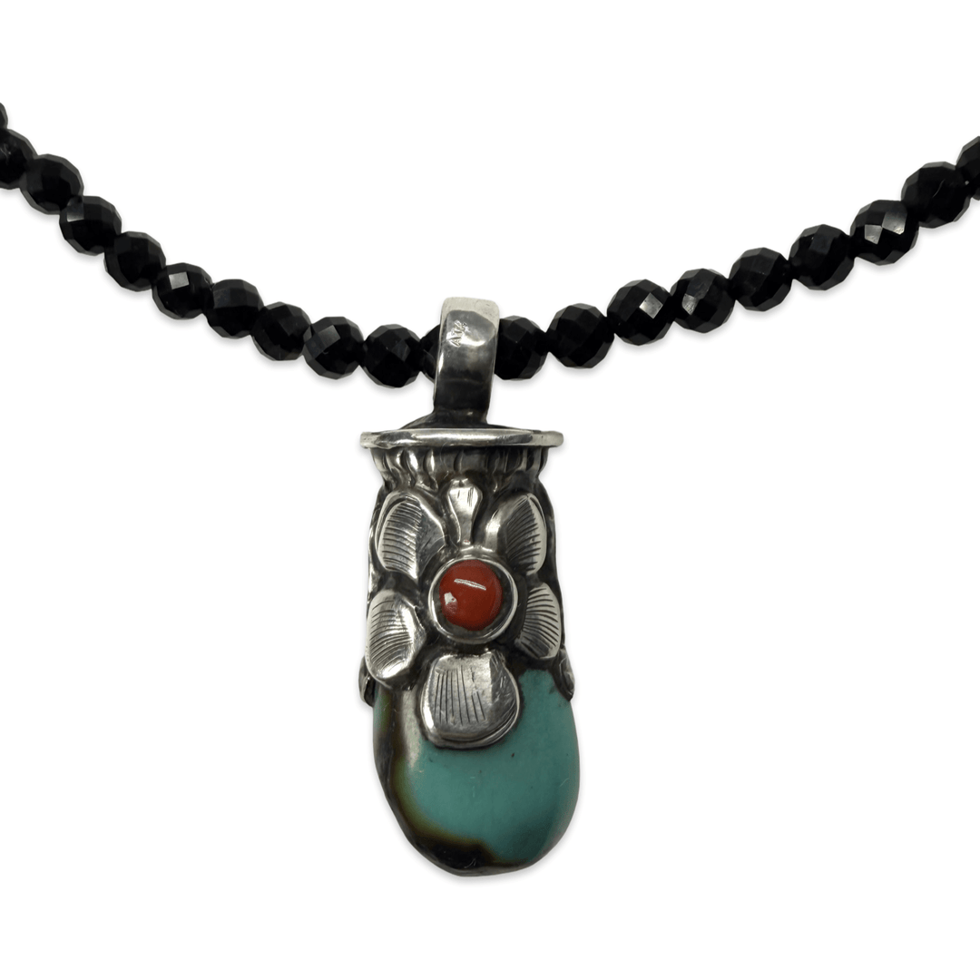 Onyx-Kette mit tibetischem Türkis-Anhänger - Atelier Tibet