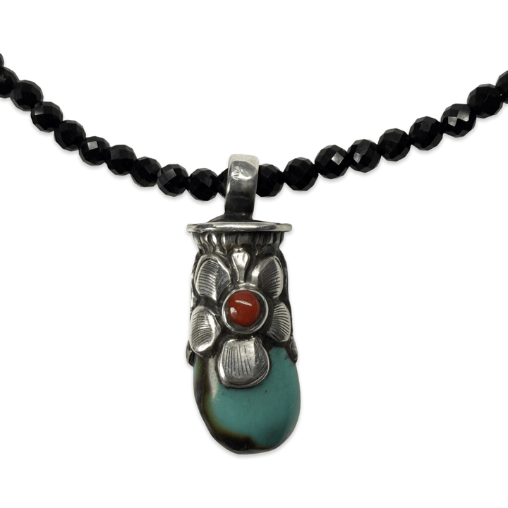 Onyx-Kette mit tibetischem Türkis-Anhänger - Atelier Tibet