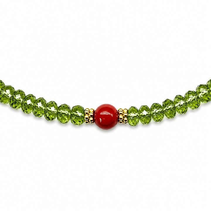 Peridot-Kette mit Koralle - Atelier Tibet