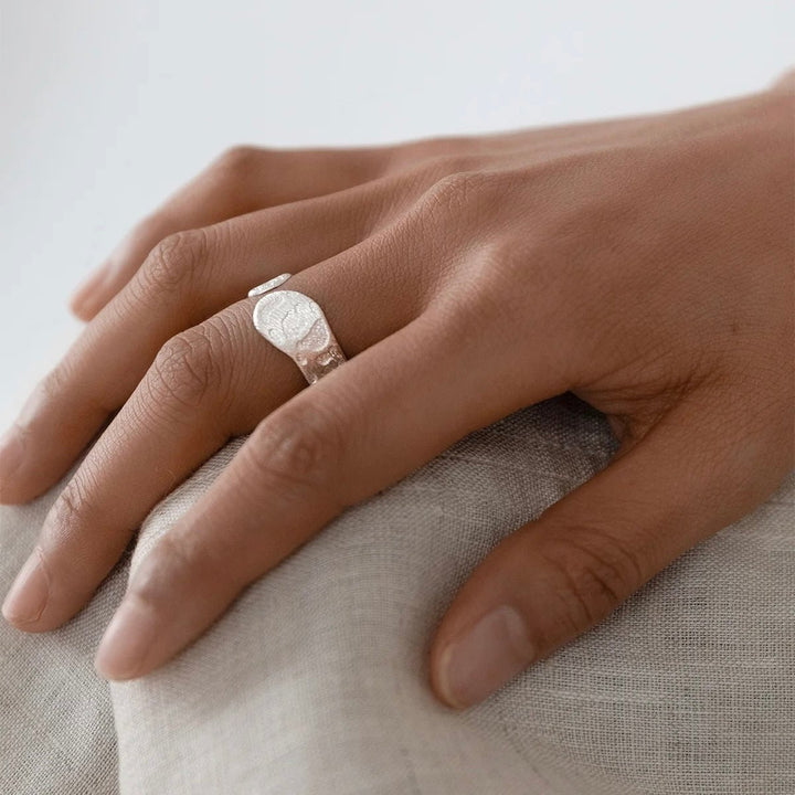 Ring «Schneeleoparden-Schwanz» aus Silber · CHARU × Yitso - Atelier Tibet