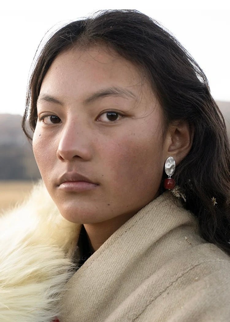 Ritso · Silber-Ohrhänger mit Achat · CHARU × Yitso - Atelier Tibet