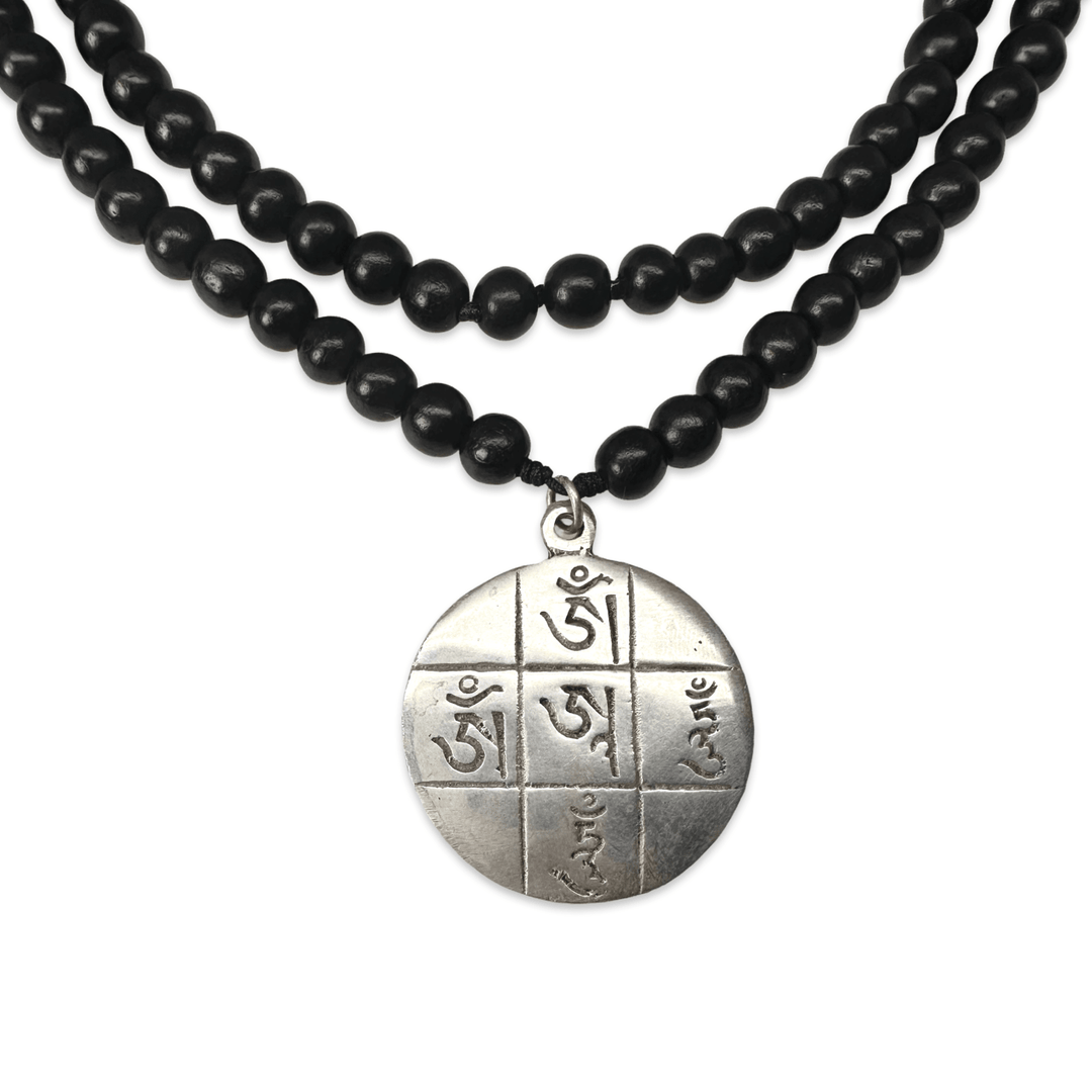 Rosenholz Mala Gebetskette mit Mantra-Anhänger - Atelier Tibet