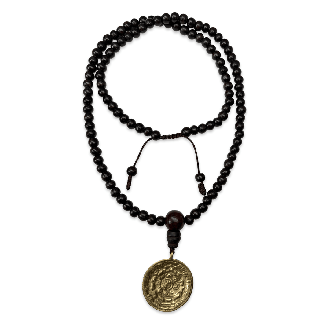 Rosenholz-Mala mit Schutz-Amulett - Atelier Tibet