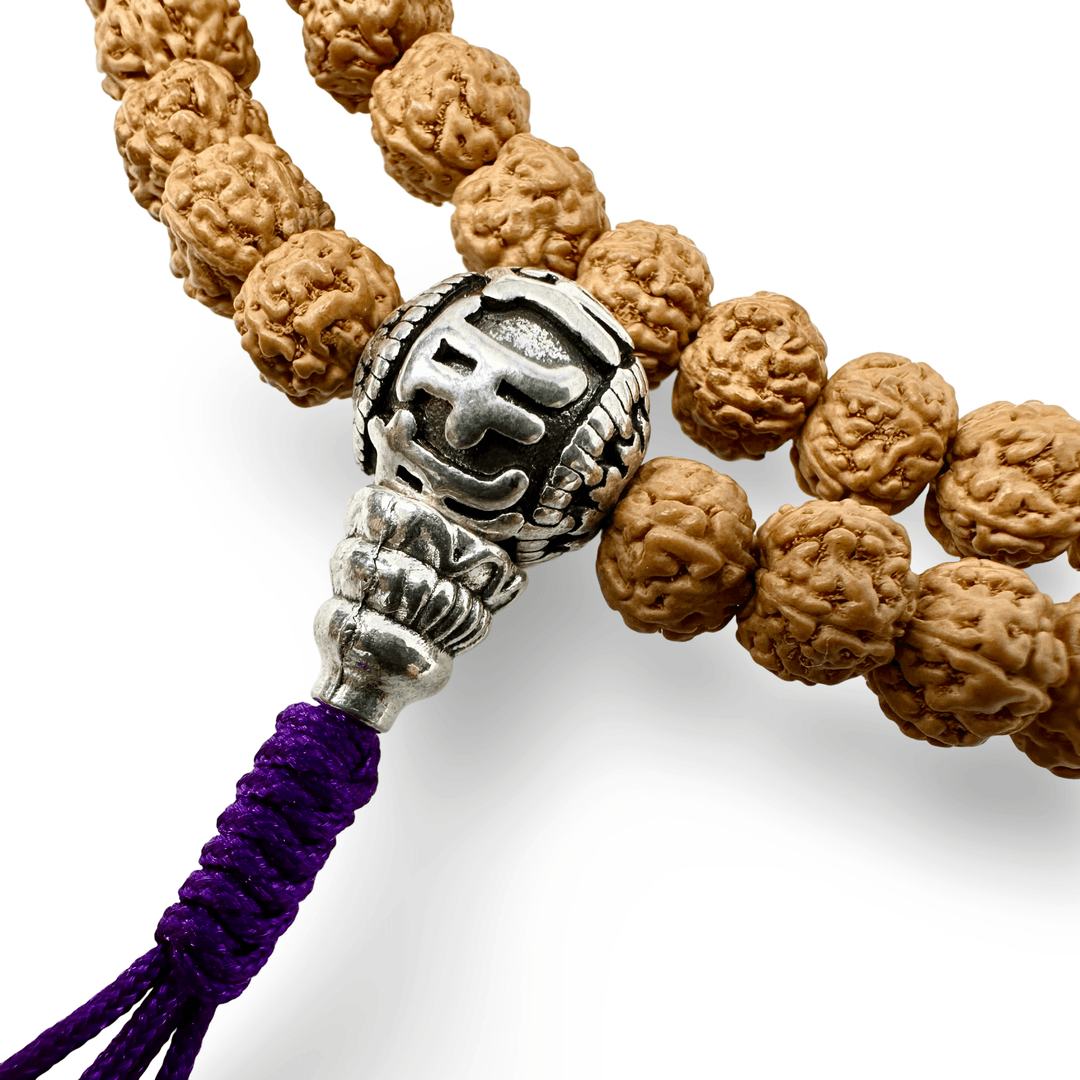 Rudraksha Mala (⌀ 6 mm) mit Metall - Guru - Perle - Atelier Tibet